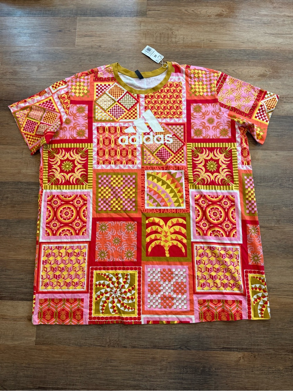 adidas Short Sleeve Patchwork Graphic Dress in Red, Pink, Yellow Size 4x